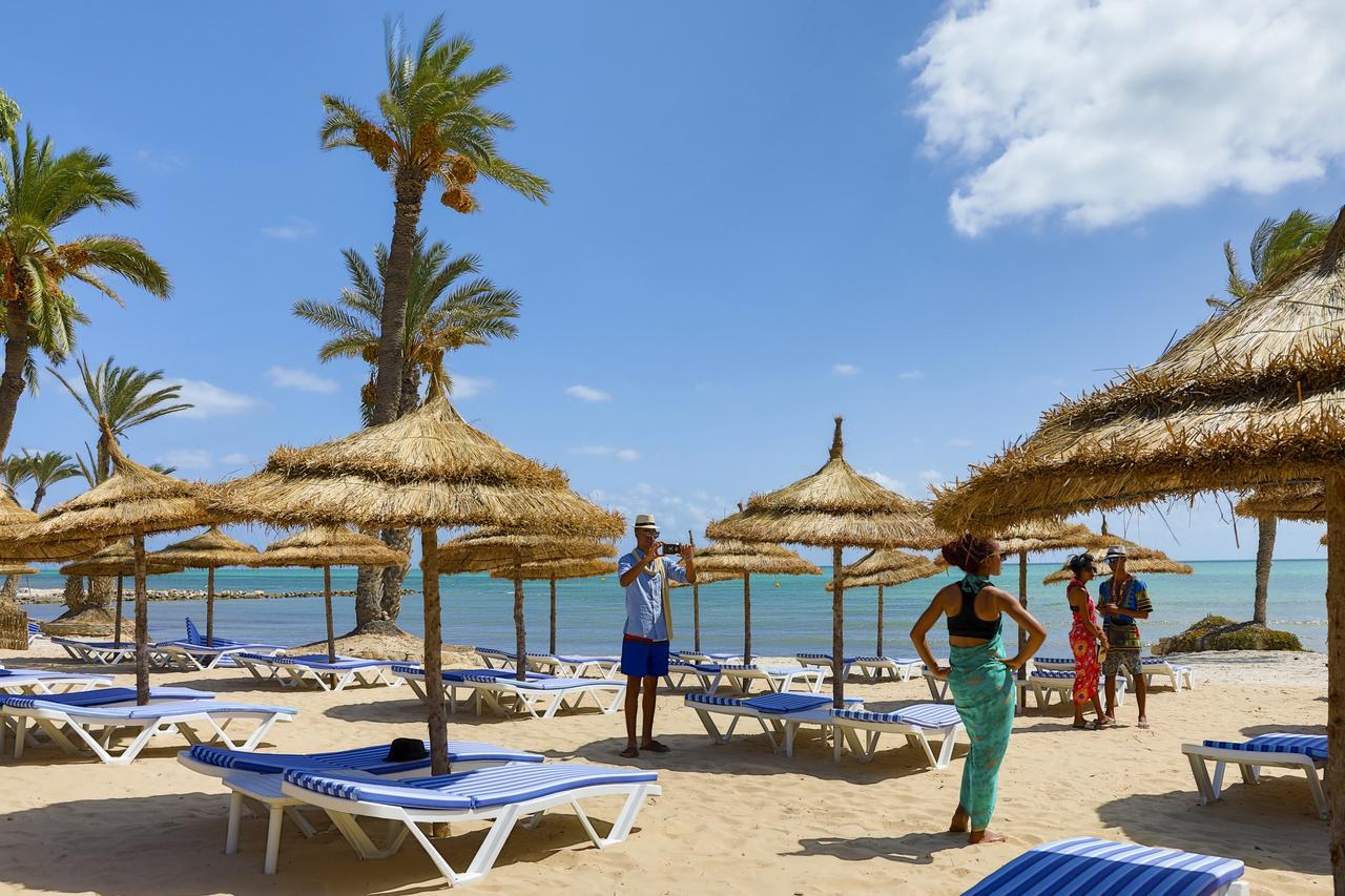 Hari Club Beach Resort Aghir Extérieur photo